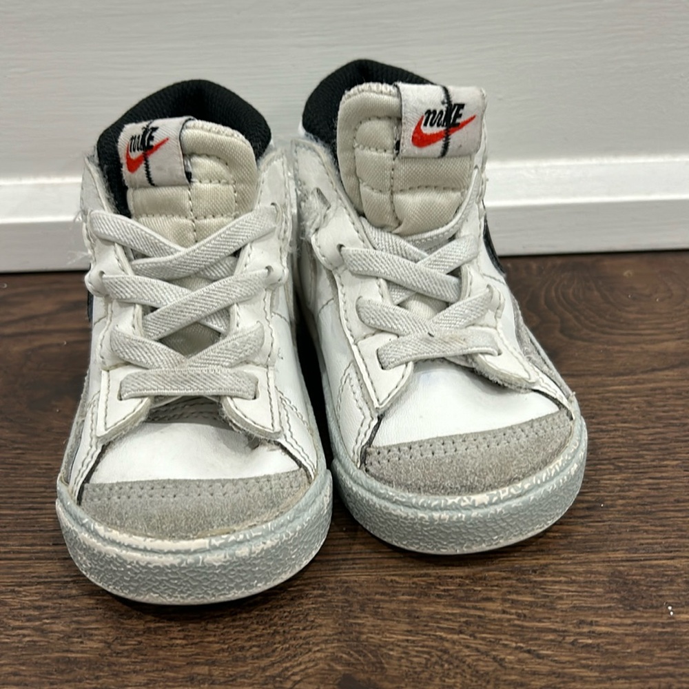 Toddler Nike shoes